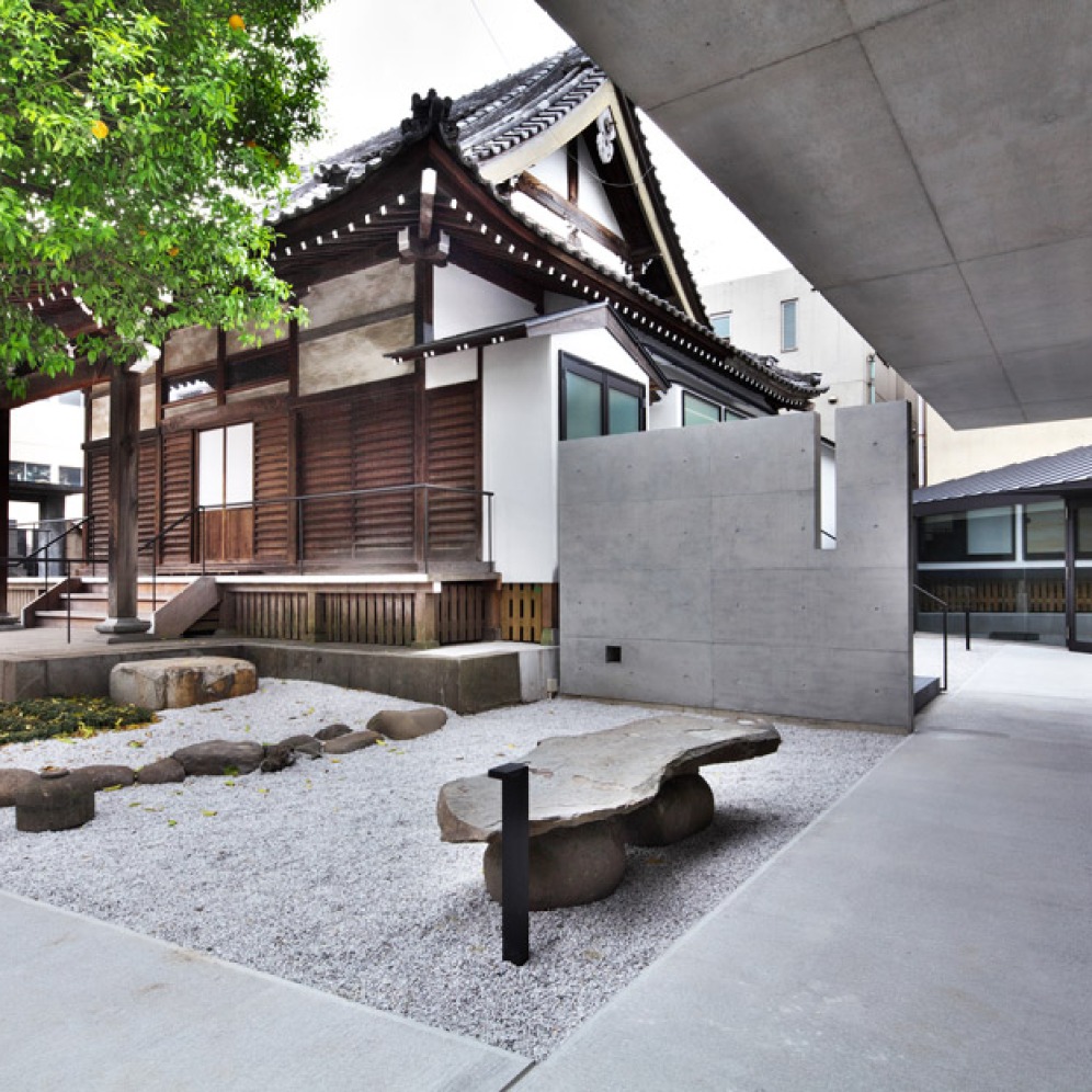 https://www.dezeen.com/2016/01/12/satoru-hirota-architects-buddhist-temple-tokyo-japan-concrete-renovation/